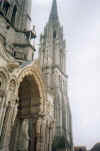 Chartres1.jpg (22911 byte)