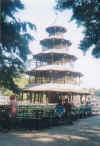 La-Pagoda.jpg (40043 byte)