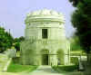 mausoleo-teodorico.jpg (11398 byte)